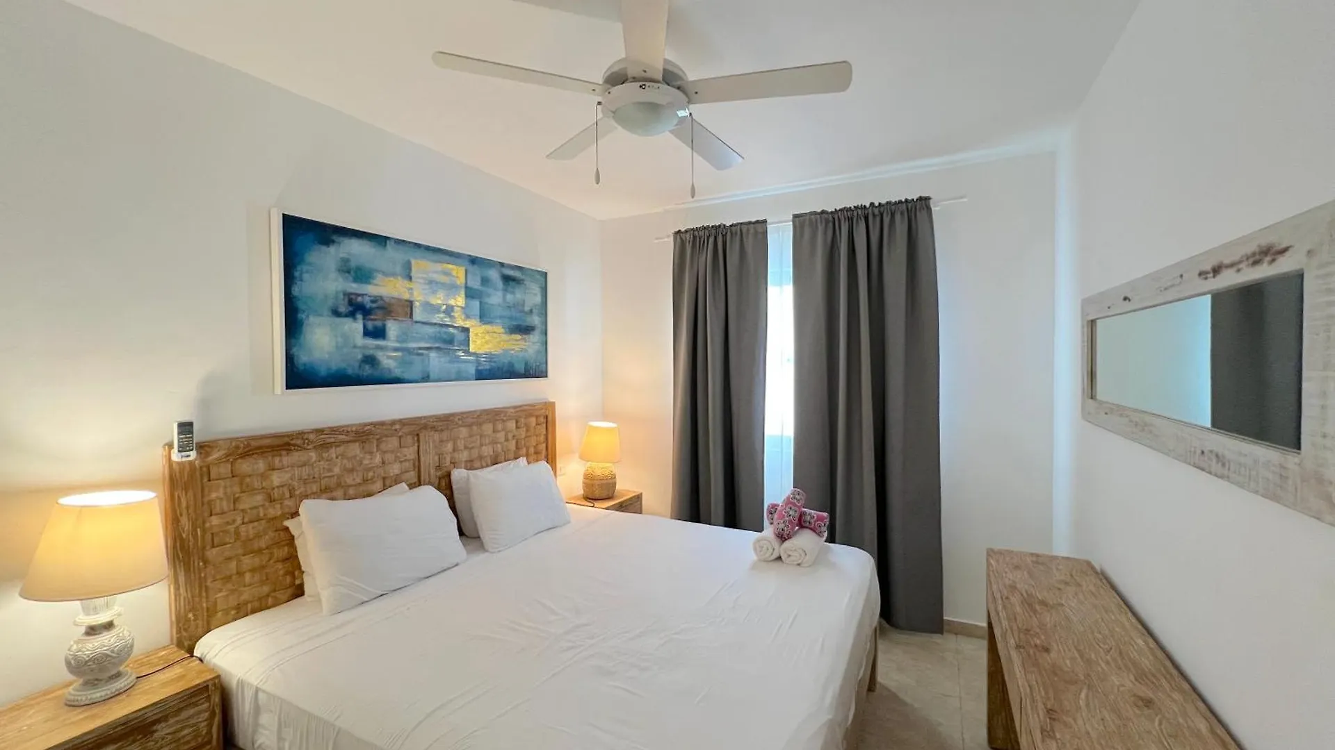 Villas & Apartments With Pool And Ocean View Playa Los Corales Punta Cana Apartahotel